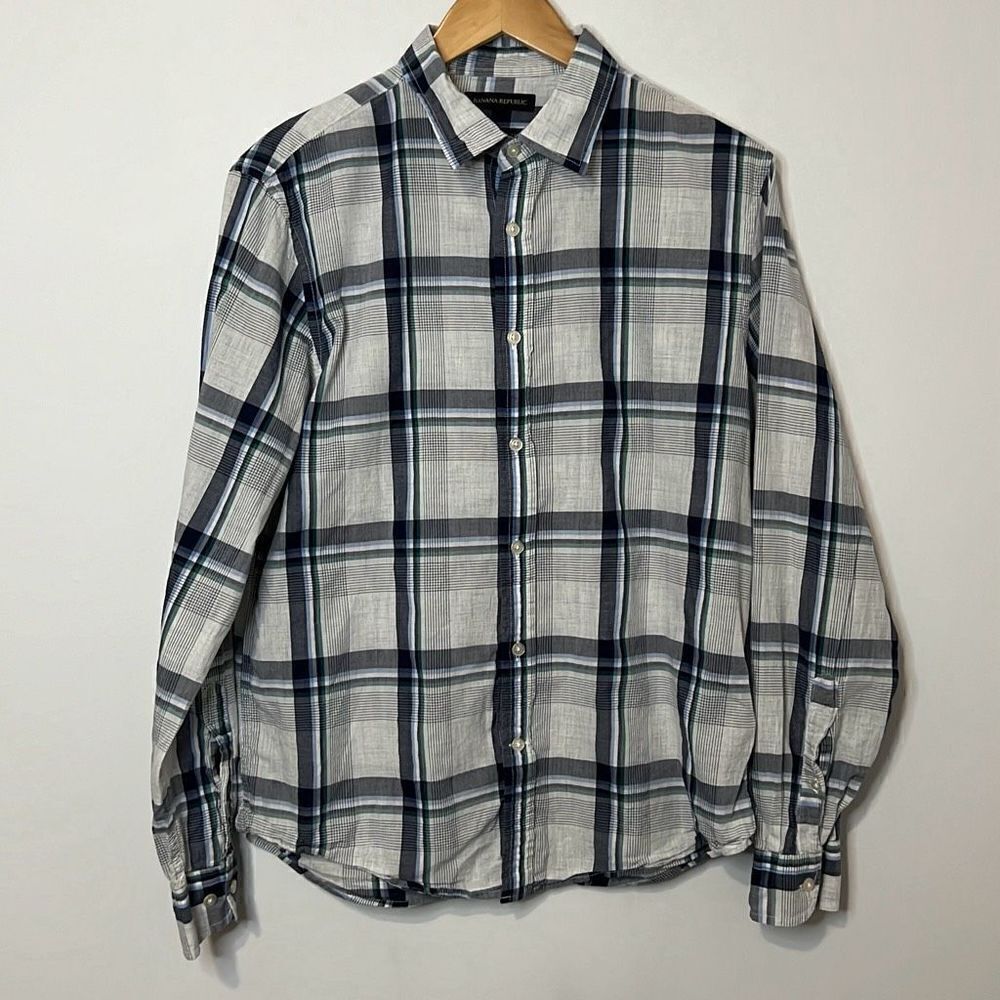 Banana Republic Untucked Slim Fit Casual Long Sleeve Button Up Shirt Mens Medium